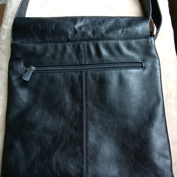 New York Toronto Crossbody leather bag. - Picture 4 of 4
